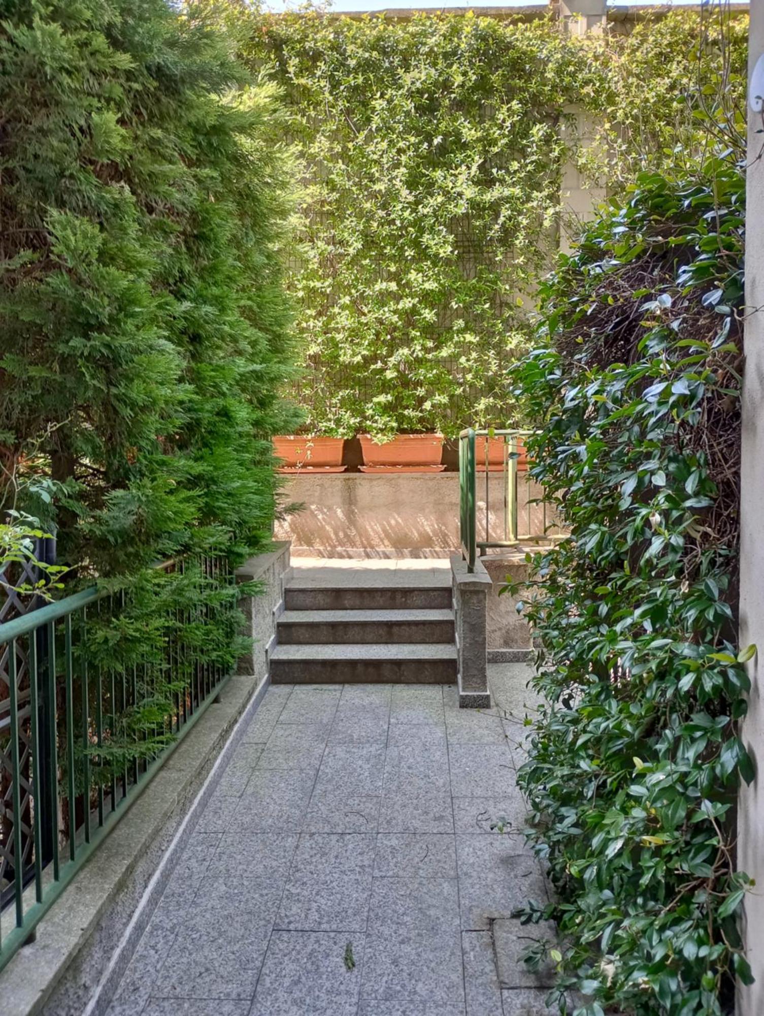 Casa Albertina Grazioso Appartamento Vicino Alla Stazione Monza Buitenkant foto